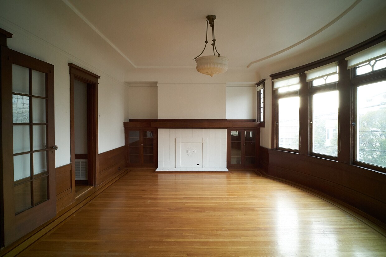 Living room - 3918 24th St