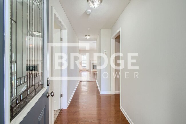 Foto del edificio - 307 Sarava Ln