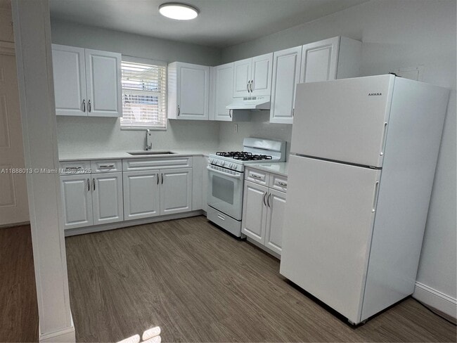 Building Photo - 6705 SW 44th St