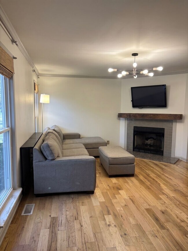 Foto del edificio - Renovated 3 Bedroom Home in Ashland City!