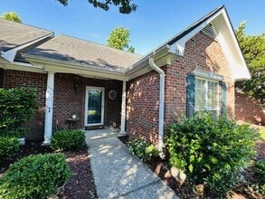 Building Photo - 1600 Sturdivant Dr
