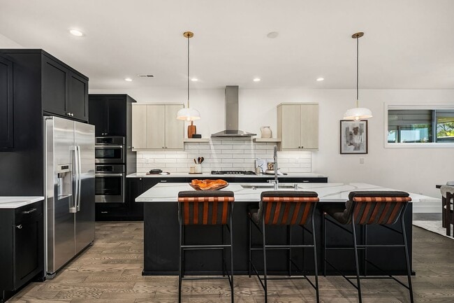 Foto del edificio - 4bd/3.25 Kirkland Home