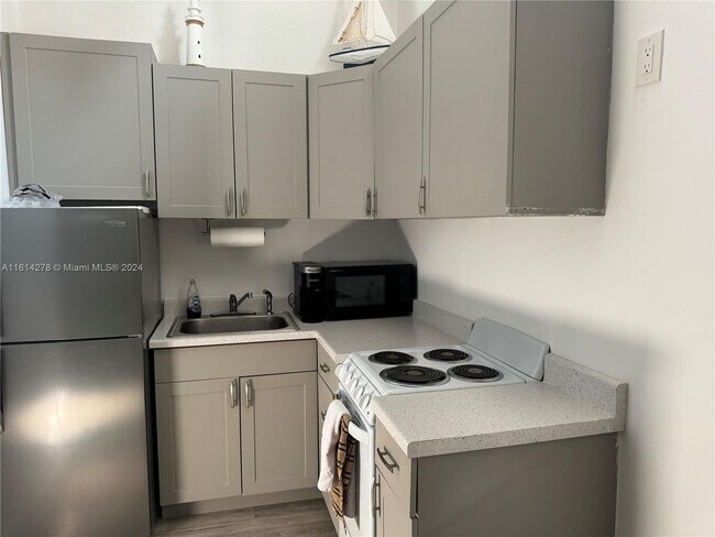Foto del edificio - 326 SW 16th St