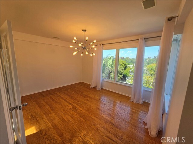 Building Photo - 310 S Thurston Ave