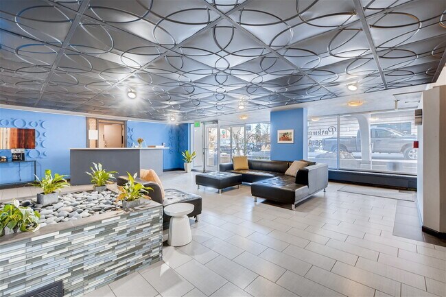 Building Photo - Denver Apartment Near City Park, Cherry Creek & Congress Park