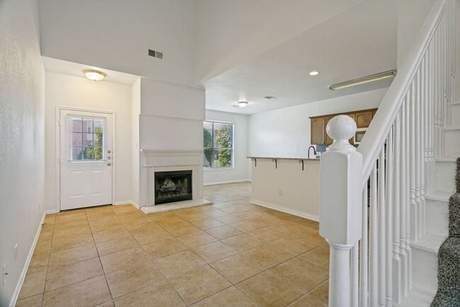 Photo - 1519 Barbara Dr- House