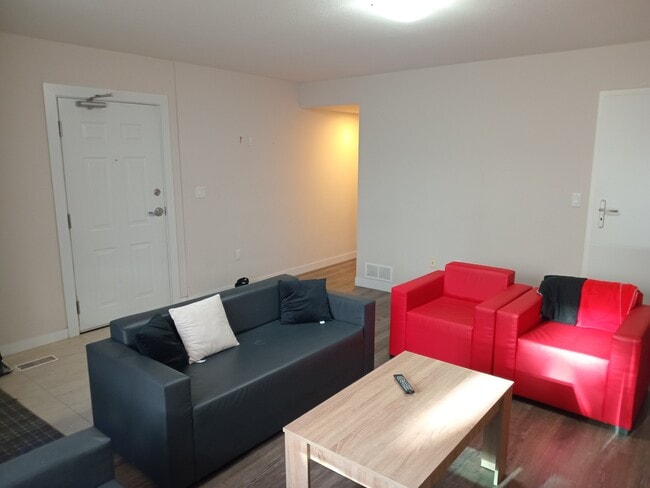 Photo du bâtiment - 338-338 Albert St