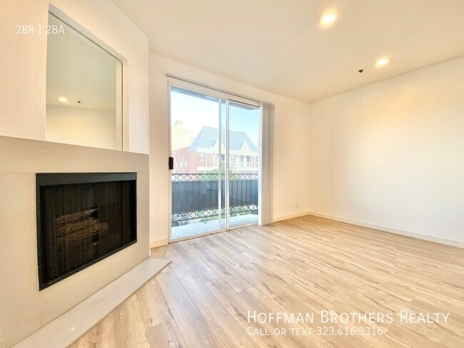 Building Photo - 649 S Ridgeley Dr