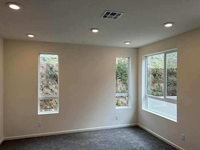 Building Photo - 991 Hunter Trl
