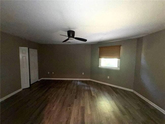 Foto del edificio - 108 Valley Brook Rd