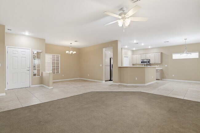 Foto del edificio - Discover comfortable single-story living in this inviting 3-bedroom, 2-bathroom home offering 1,7...
