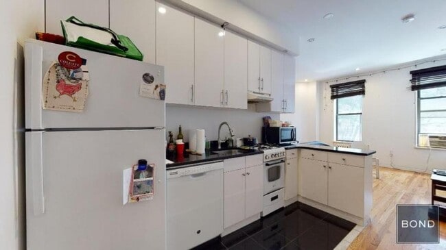 Building Photo - 3 bedroom in Manhattan NY 10021