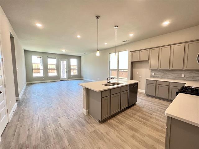 Foto del edificio - 1323 Beach Blvd