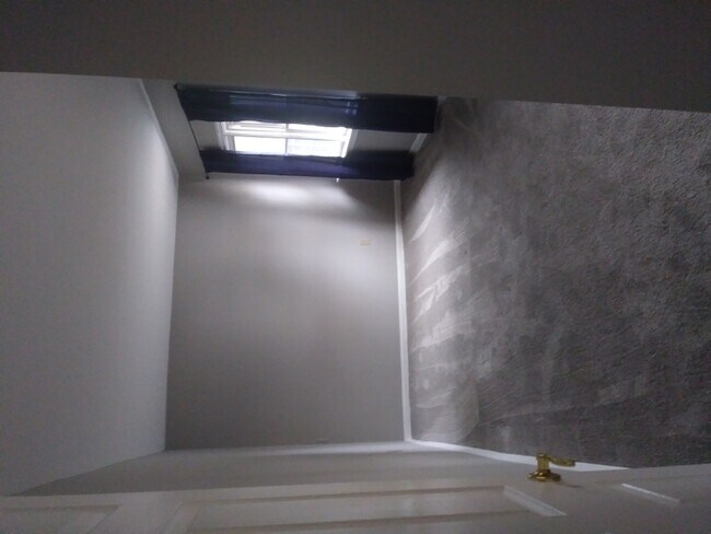 Foto del edificio - 319 Maitland St