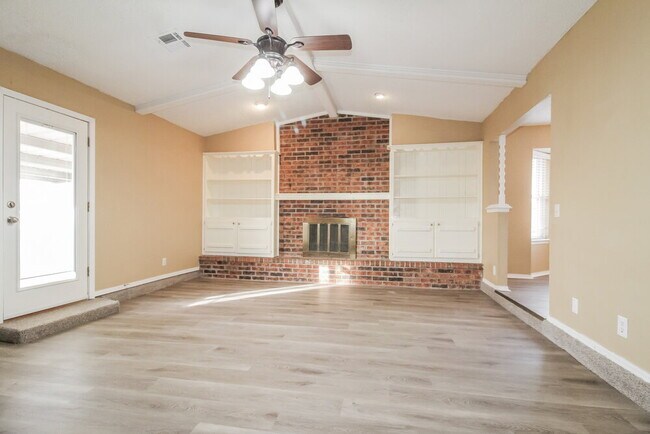 Foto del edificio - 501 S Bouziden Dr