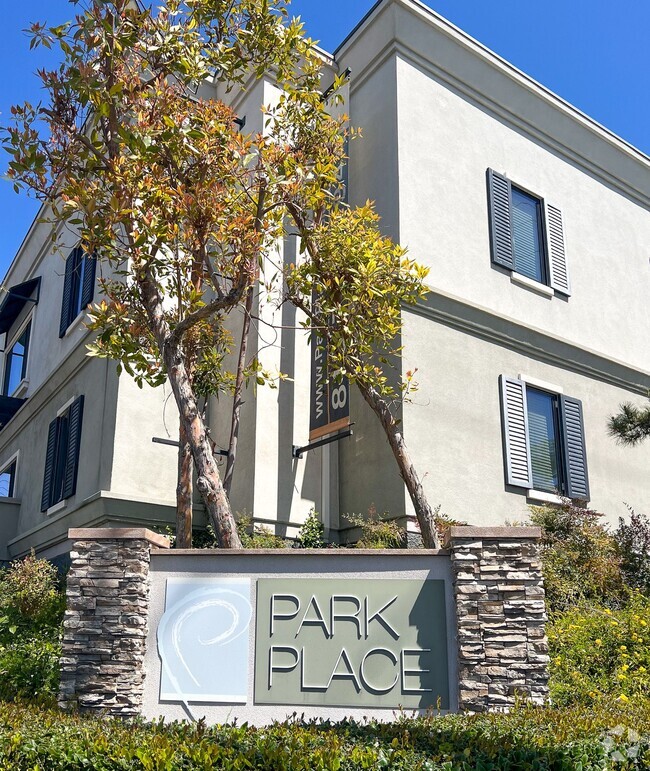 Building - Park Place Apartments