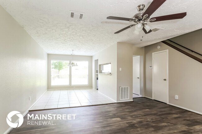 Foto del edificio - 16107 Diamond Ridge Dr