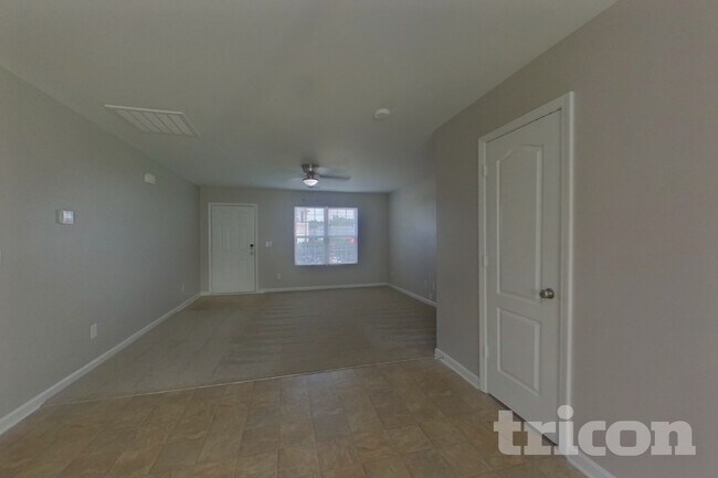 Foto del edificio - 537 Gentle Breeze Ln