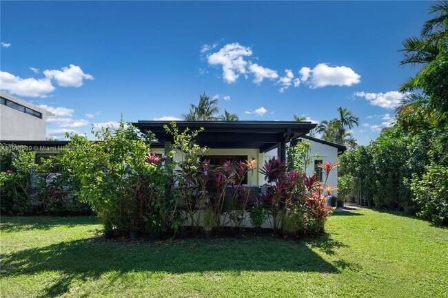 Foto del edificio - 118 E 3rd Ct