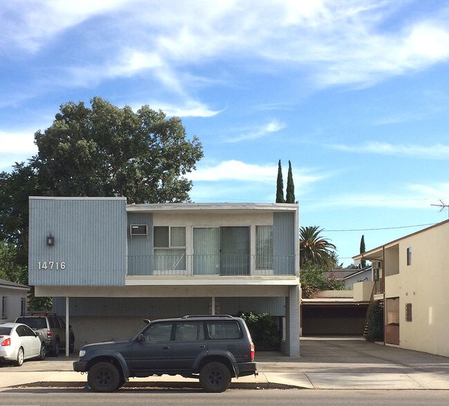 Building Photo - 14716 W Magnolia Blvd