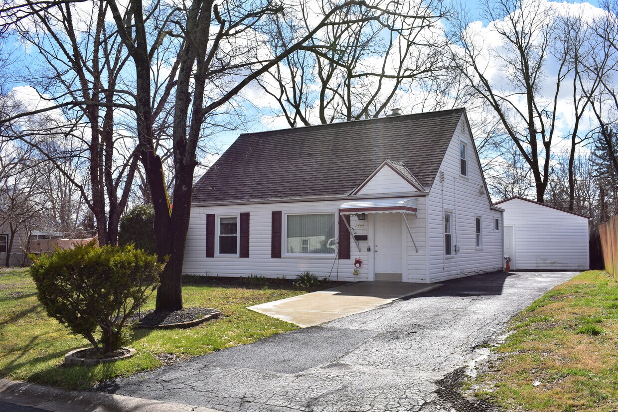 2393 Lindale Rd, Columbus, OH 43224 House for Rent in Columbus, OH