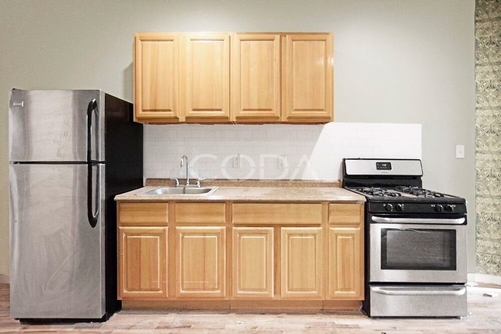Foto principal - 64-07 Forest Ave