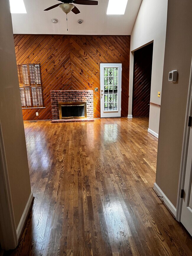 Building Photo - 208 Northridge Cir