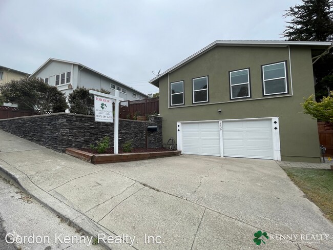 Foto del edificio - 3 br, 2 bath House - 2230 Fleetwood Drive