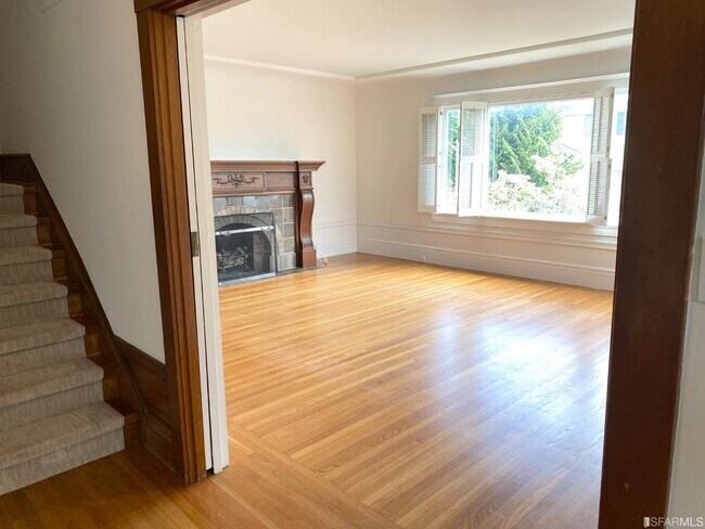 Building Photo - 108 Madrone Ave