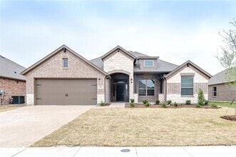 Building Photo - 2907 Bobcat Dr