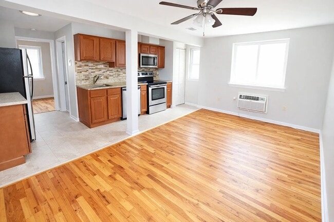 Living Room - Sumner Avenue Apartments