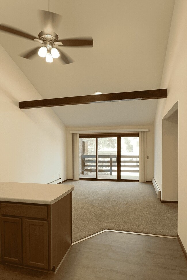 Building Photo - 421 W Doty St