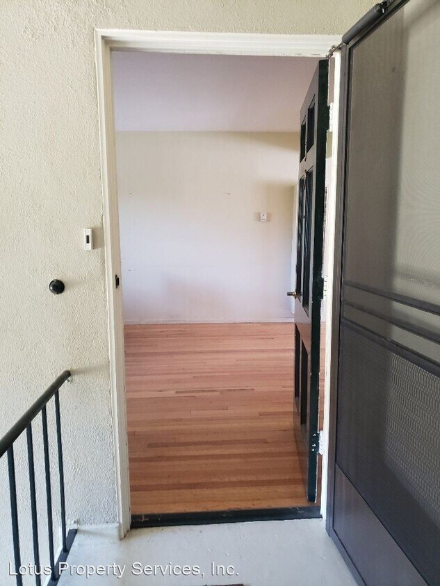 Primary Photo - 1756 N Verdugo Rd