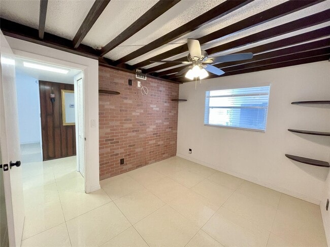 Foto del edificio - 5090 SW 64th Ave
