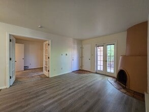 Building Photo - 2600 W Zia Rd