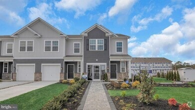 Building Photo - 200 HERMOSA Dr