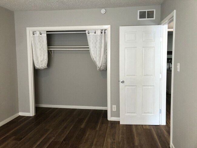 Dormitorio - 137 Elm St