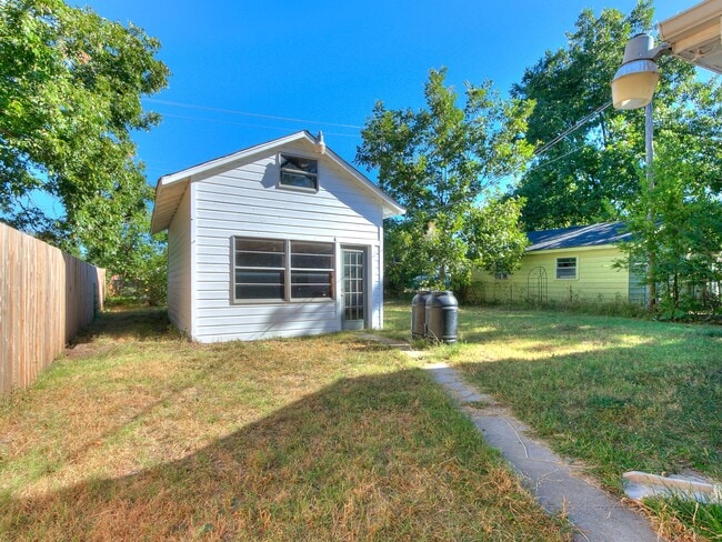 Foto del edificio - 703 Dakota St