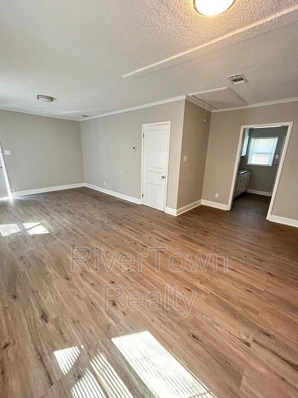 Photo - 2144 Henry Cir