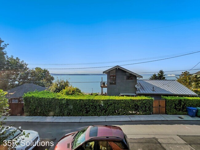 Building Photo - 2 br, 1 bath House - 2320 Hobart Ave SW