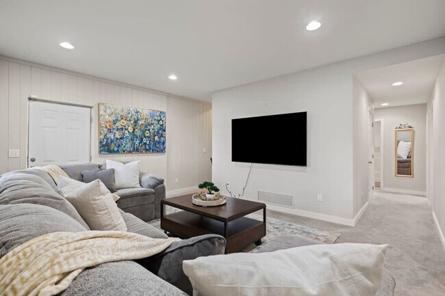 Foto del edificio - 106 Bishop Cove Rd