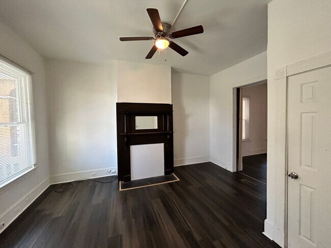 Building Photo - 3208 Carolina Avenue