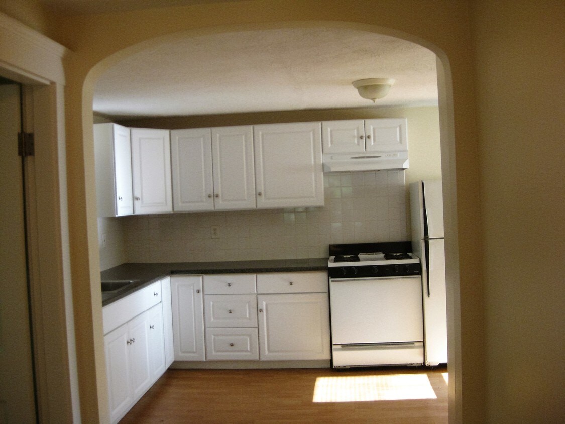 14-holten-st-danvers-ma-01923-apartments-in-danvers-ma