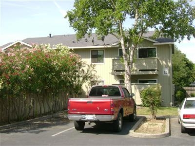  - 208 Grant Ave
