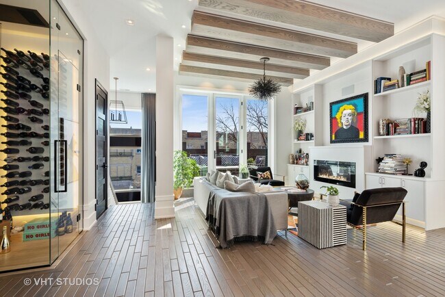 Foto del edificio - 2756 N Magnolia Ave