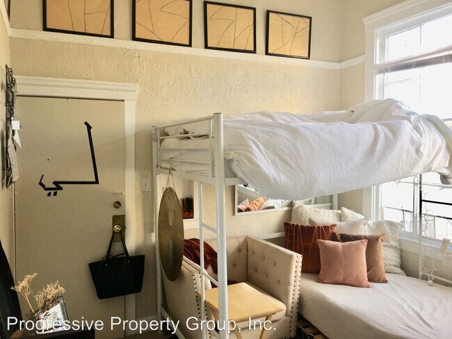 Foto del edificio - 585 Birch St