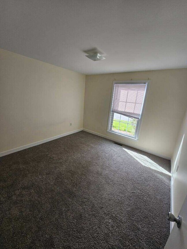 185 Gallimore Rd Unit 185 Gallimore Rd Bldg. C, Brevard, NC 28712