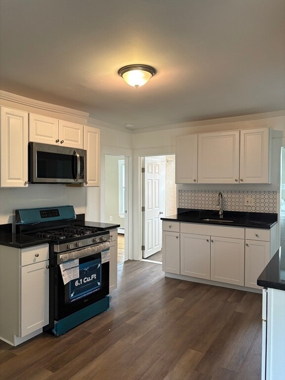 Foto principal - 10-12 Rockdale Ave