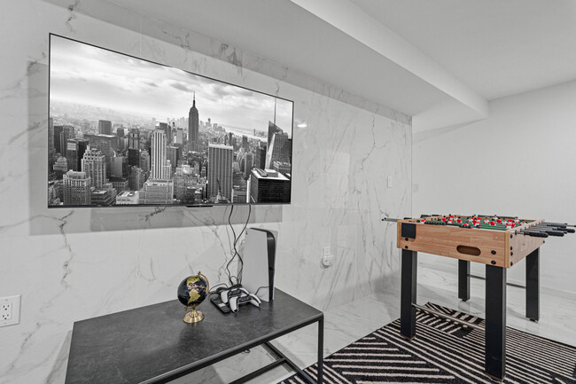 Building Photo - 857 Avenue C