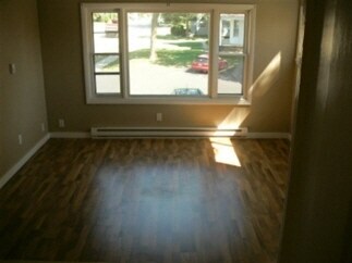 Foto del edificio - 107 E Center St